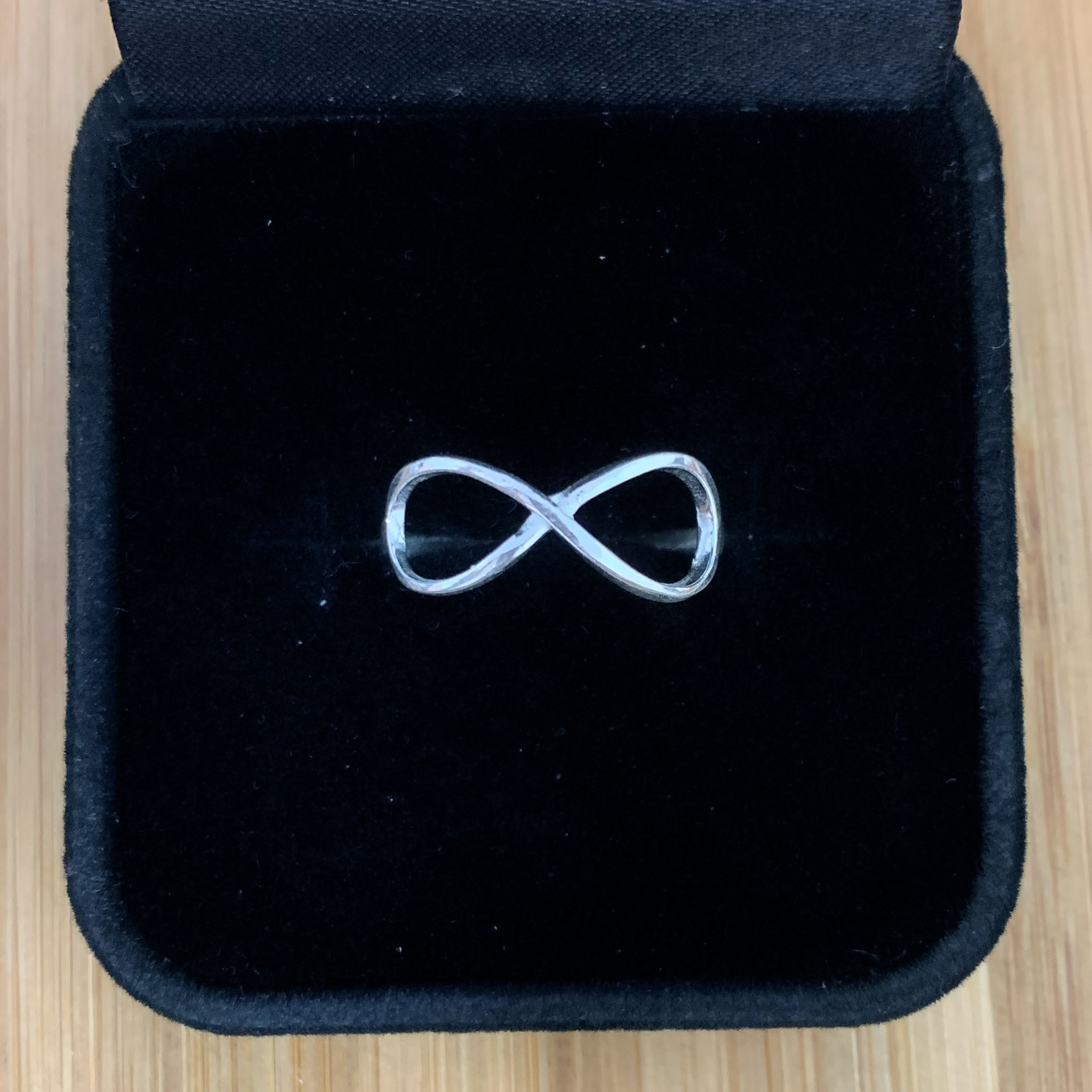 Anel Infinito Grande