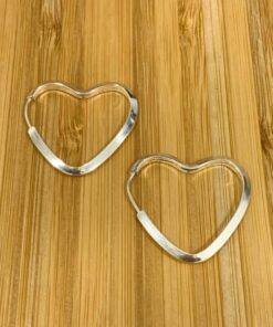 Argola Coração Fio Triangulo 2,8cm por 2,5cm