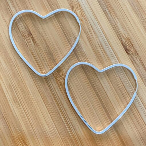 Argola Coração Fio Quadrado 3,5cm por 4cm