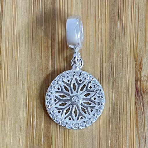 Berloque Mandala com Flor