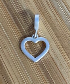 Berloque Coração Vazado Liso