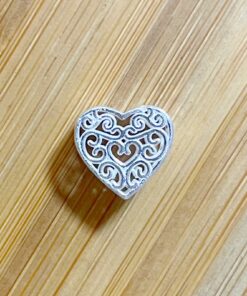 Berloque Separador Coração Vazado Trabalhado