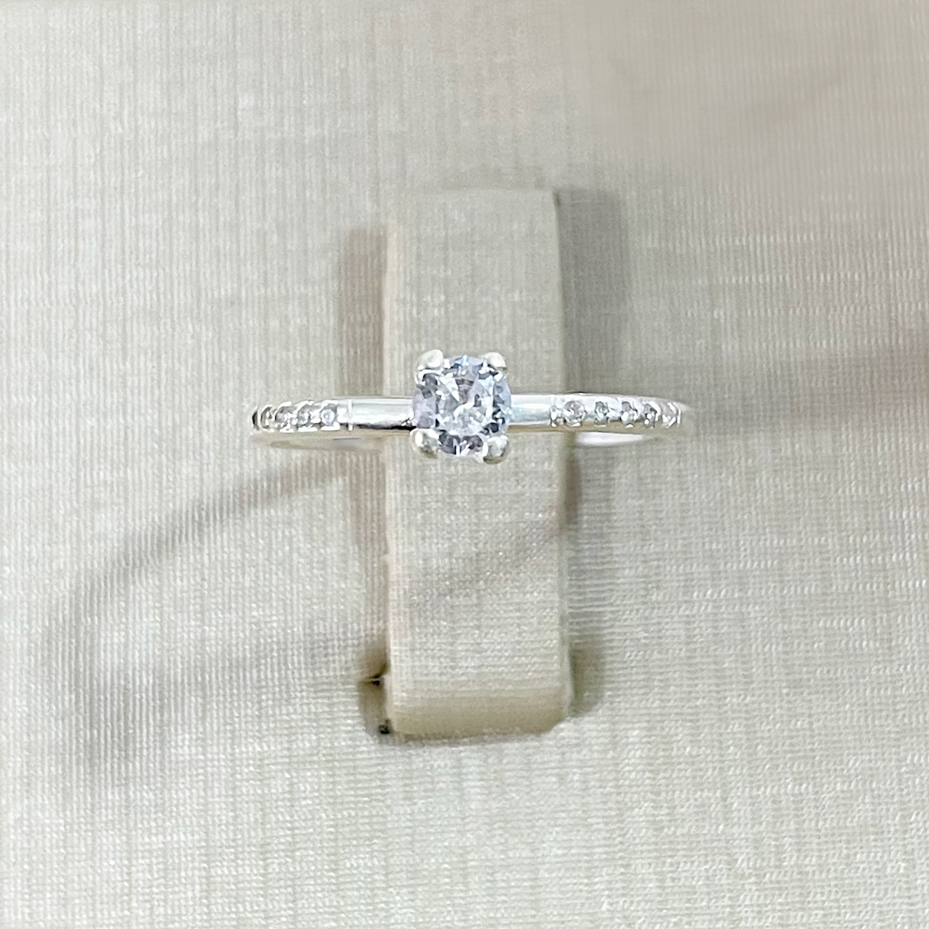 Anel Solitário Com Zircônia