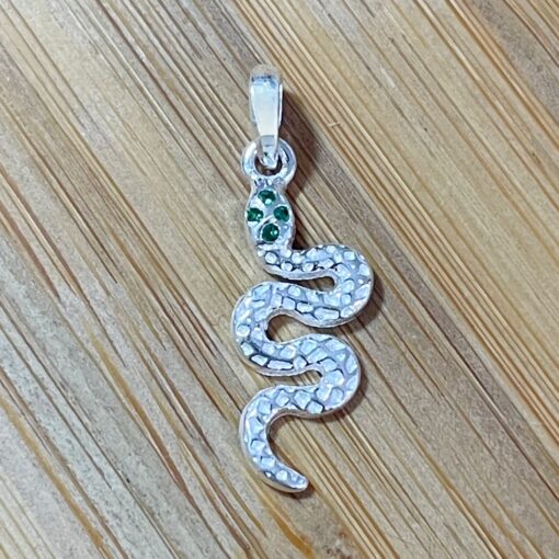 Pingente Cobra com Zircônia Verde