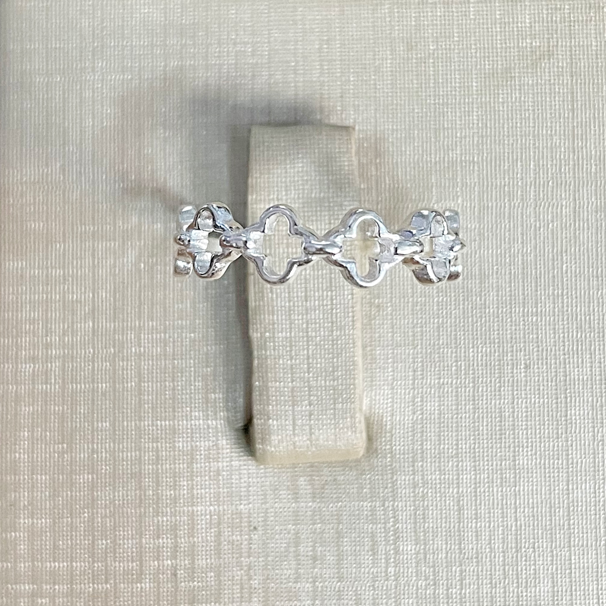 Anel 7 Trevos Vazados