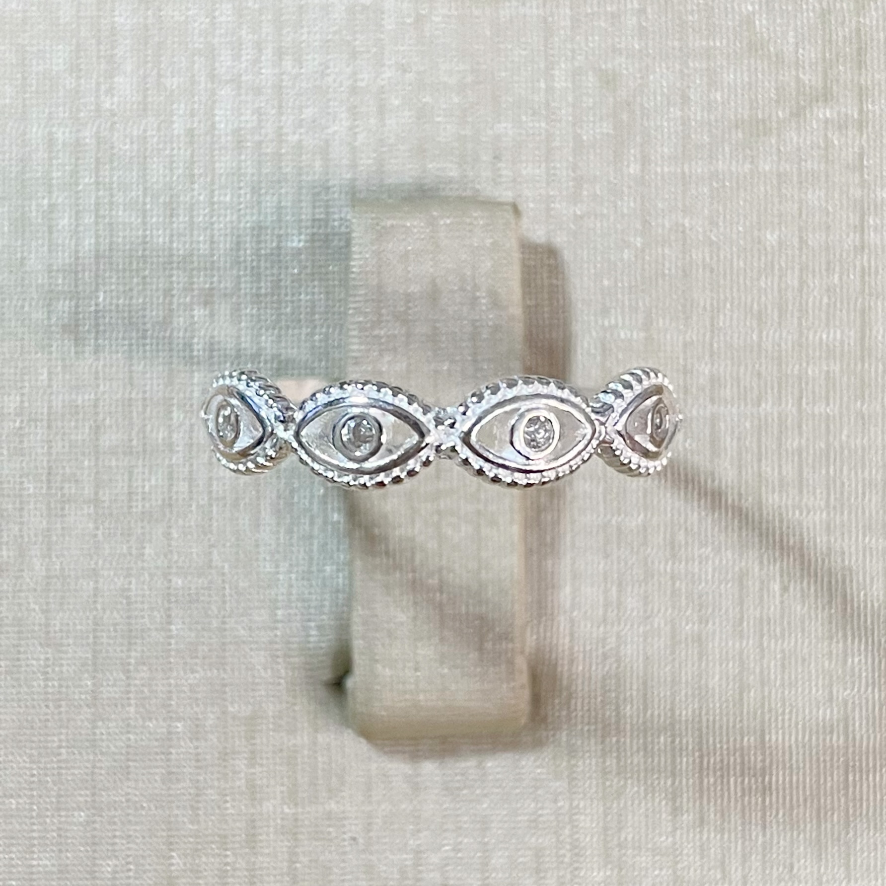 Anel 4 Olhos Gregos com Zirconia