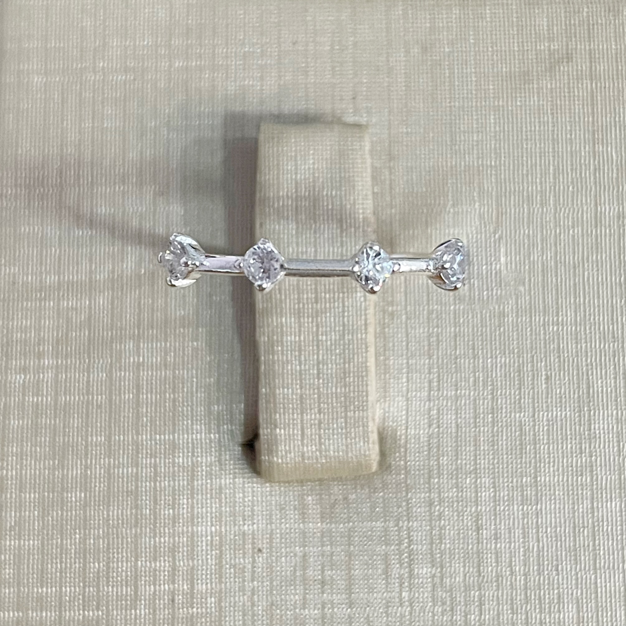 Anel 5 Zircônias Redondas