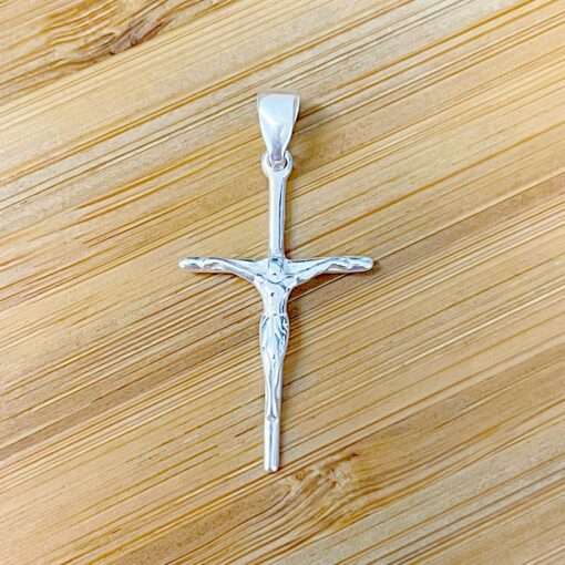 Pingente Cruz com Cristo 3,2cm por 1,6cm