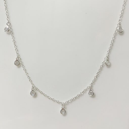 Chocker 7 Zirconias Brancos Pendurado