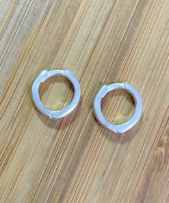 Argolinha de Click Lisa Fio Quadrado 1cm por 1,1cm