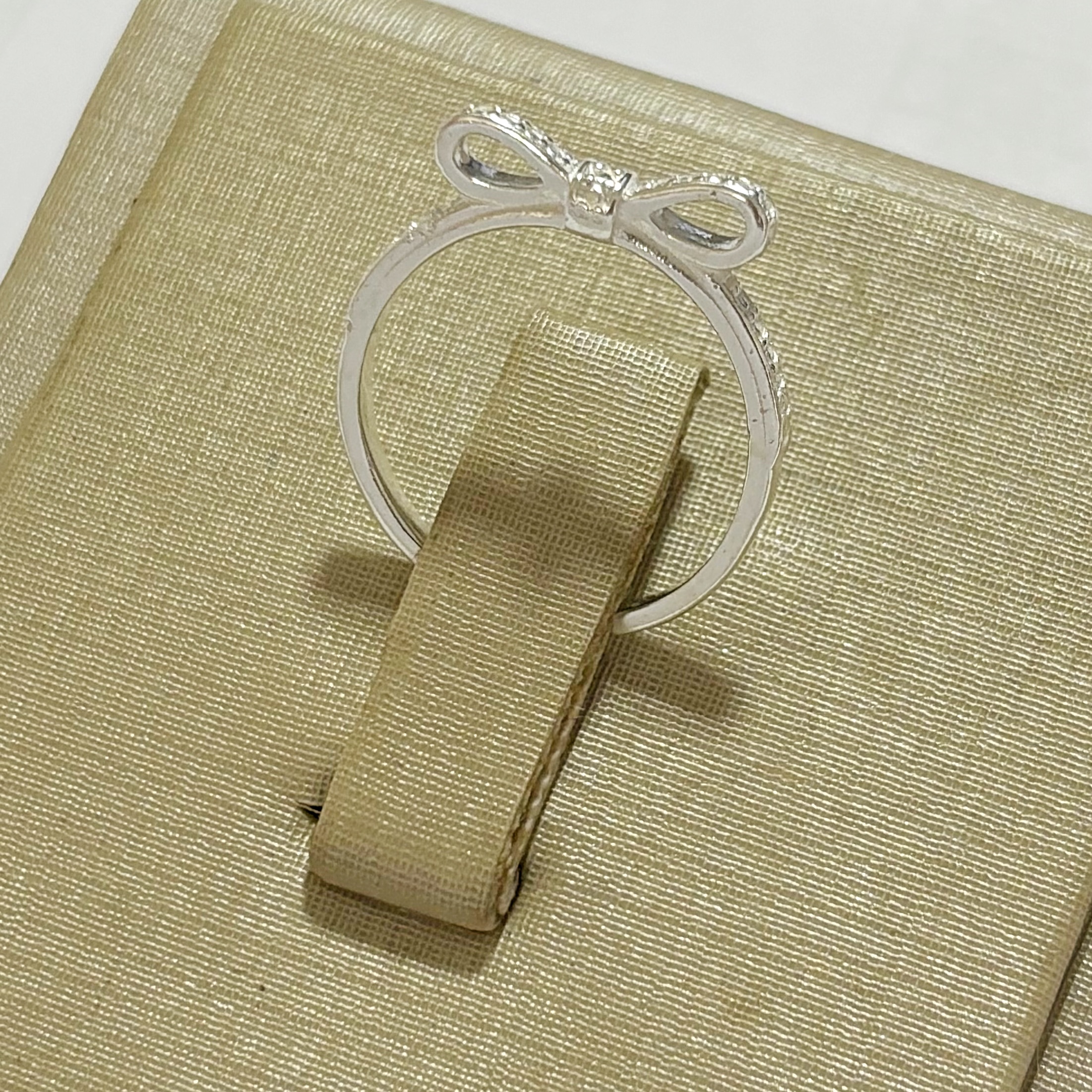 Anel Laço com Zircônias