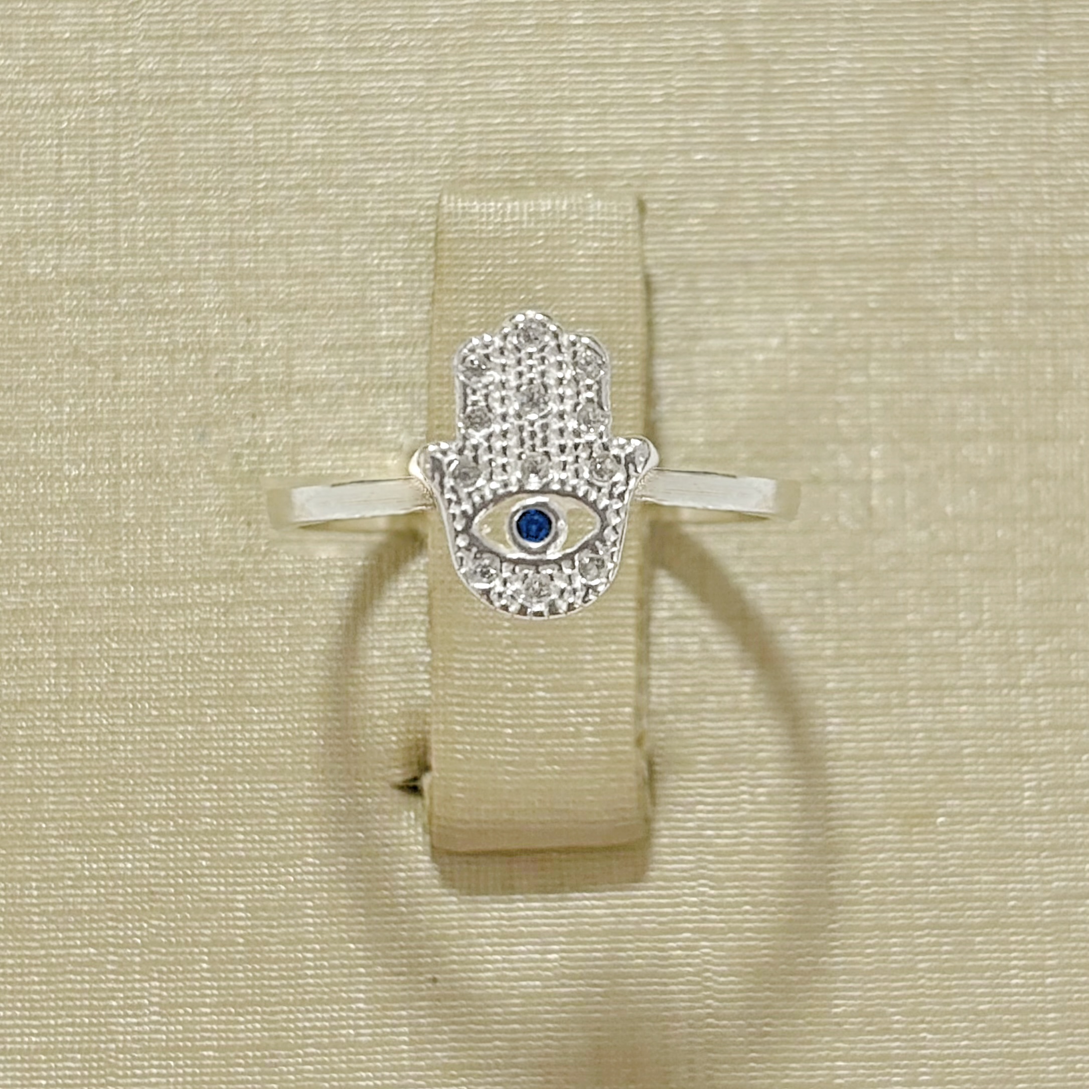 Anel Mão de Fátima com Zircônias