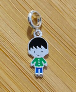 Berloque Menino Resina Blusa Verde