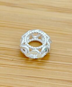 Alternative view of Berloque Separador Redondo Corações Vazados