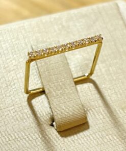 Alternative view of Anel Quadrado com Zircônia Folheado Ouro 18k